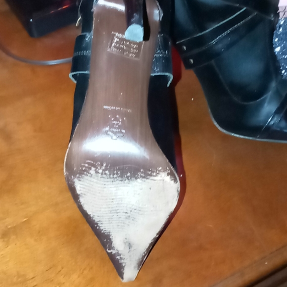 Boots - Picture 4 of 7